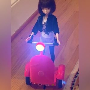 Smart Gurlz 12 in doll Siggy robot w chargeable scooter. Interactive app.